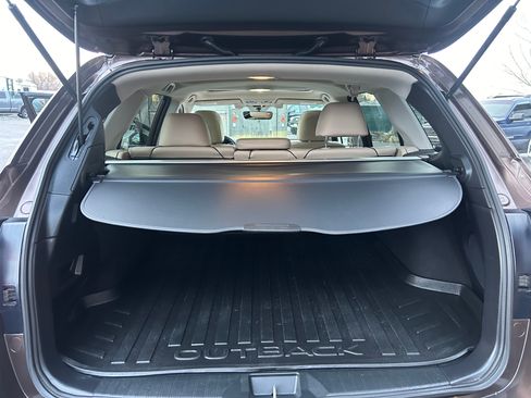Used 2019 Subaru Outback 3.6R Limited image 18