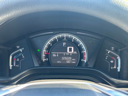 Used 2019 Honda CR-V LX image 11