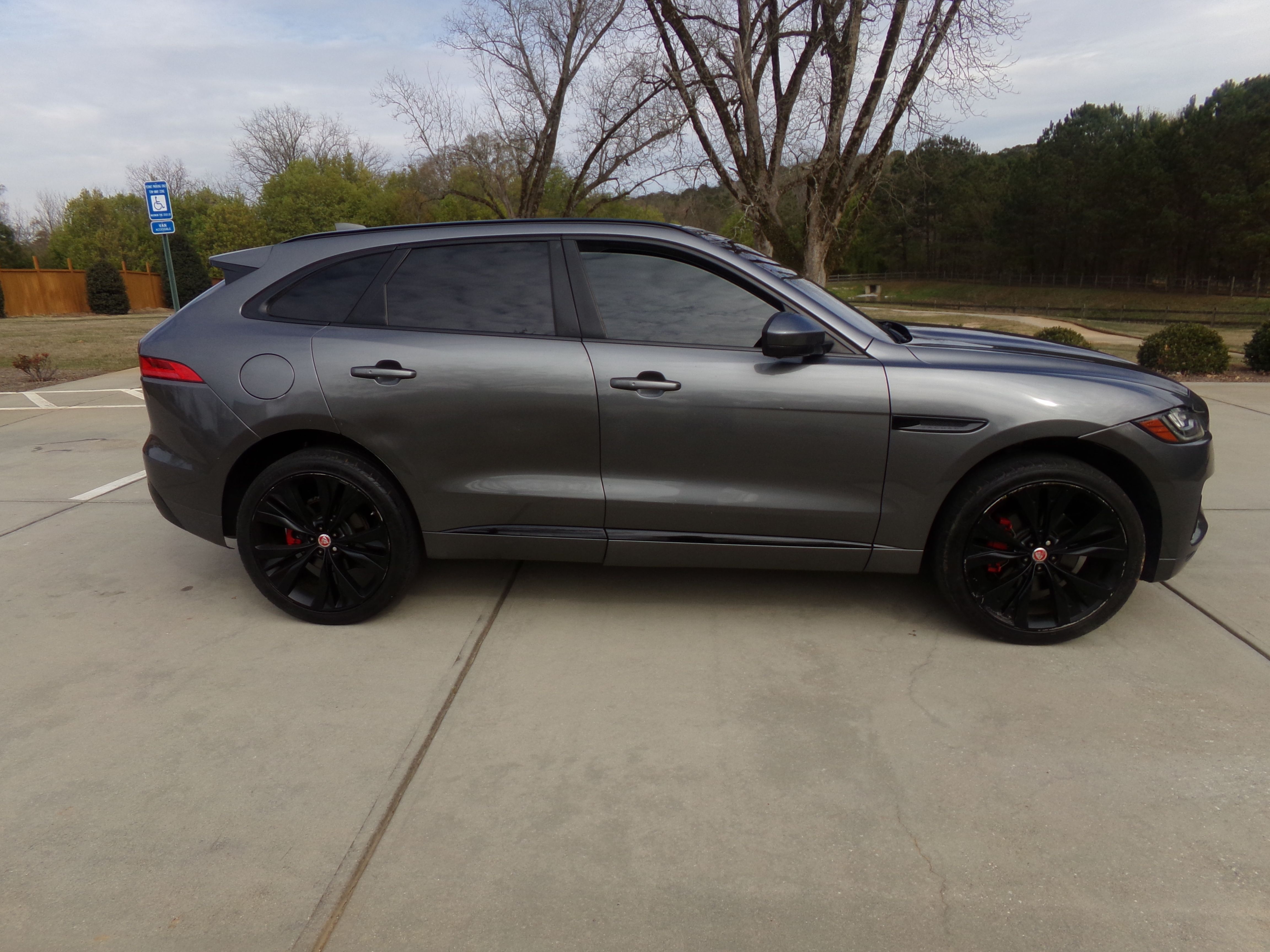 Used 2019 Jaguar F-PACE S AWD/4WD image 6