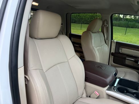 Used 2018 RAM 1500 2WD Crew Cab Laramie image 74