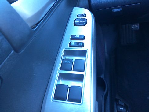 Used 2012 Toyota Camry SE image 21