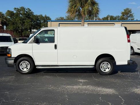 Used 2024 Chevrolet Express 2500 image 3