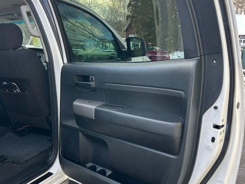 Used 2012 Toyota Tundra SR5 image 16