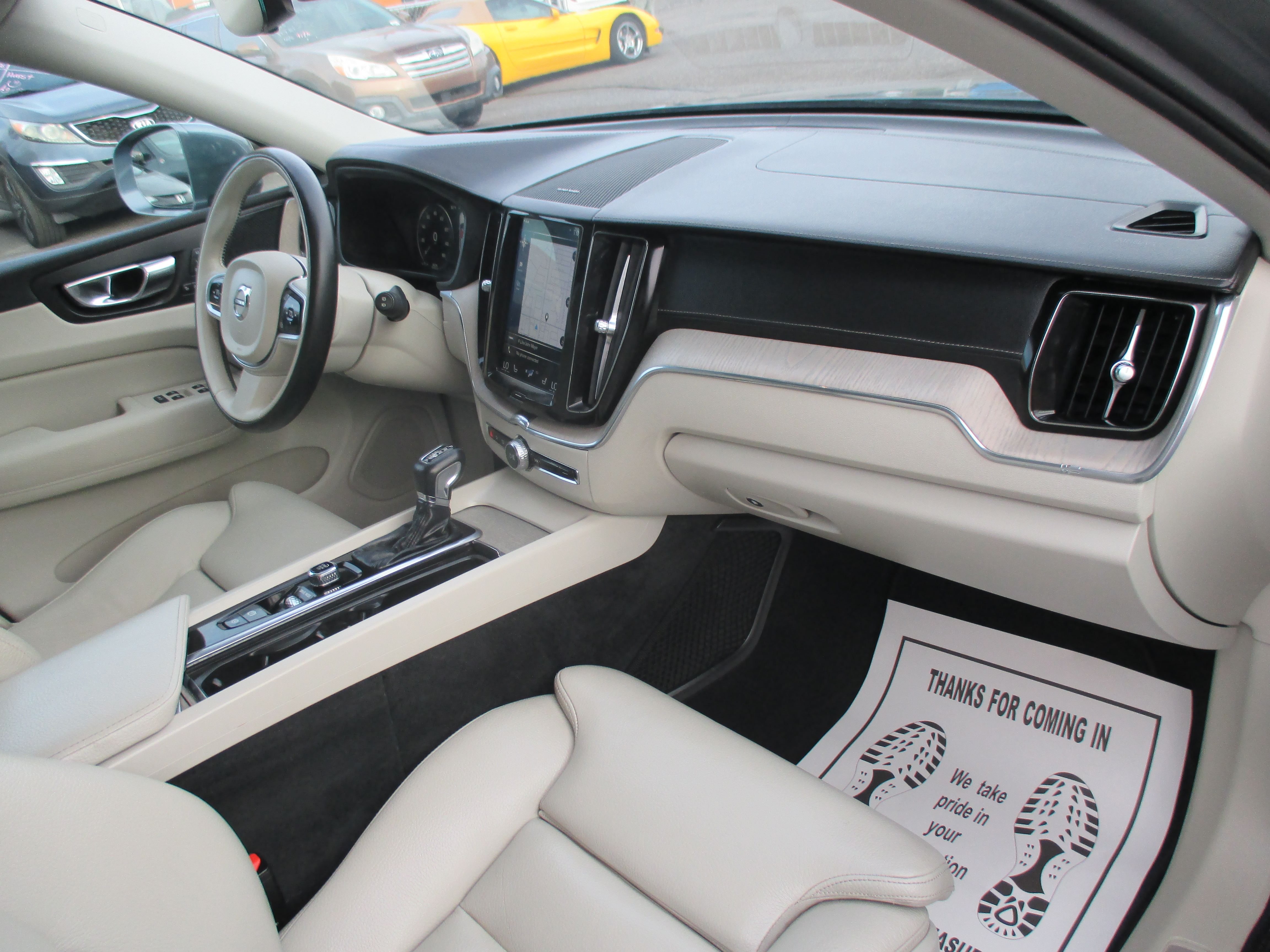 Used 2019 Volvo XC60 AWD T5 Inscription image 5