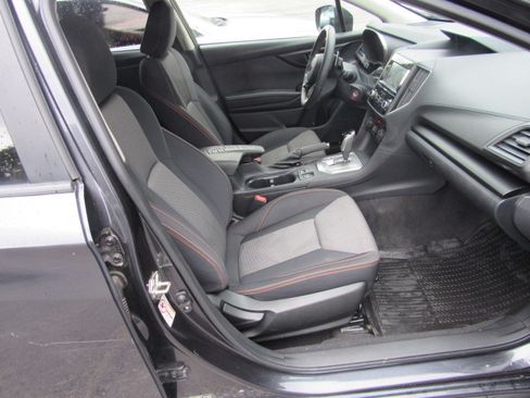 Used 2018 Subaru Crosstrek 2.0i Premium image 16