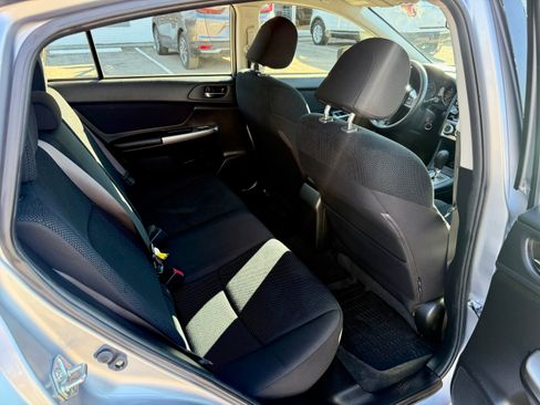 Used 2016 Subaru Impreza 2.0i Premium image 12