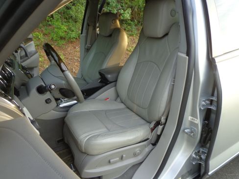 Used 2014 Buick Enclave FWD Premium image 8
