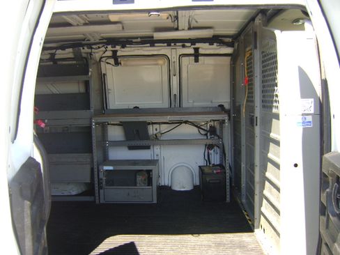 Used 2012 Chevrolet Express 2500 UNAVAIL RWD image 12
