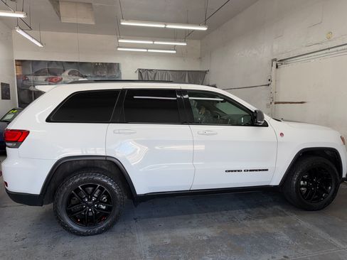 Used 2018 Jeep Grand Cherokee 4WD Trailhawk image 6