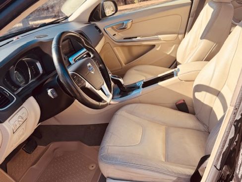 Used 2015 Volvo S60 T5 Platinum image 8