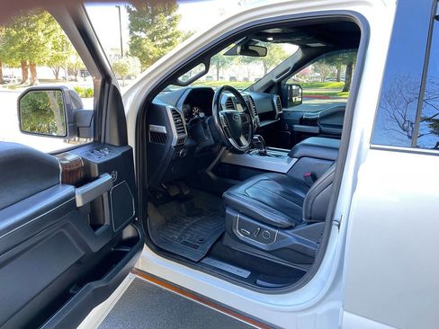 Used 2017 Ford F150 Platinum image 16