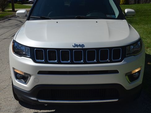 Used 2018 Jeep Compass Limited image 8