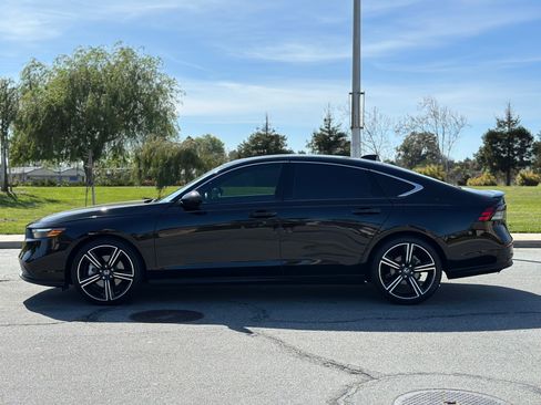 Used 2024 Honda Accord Hybrid Sport image 2