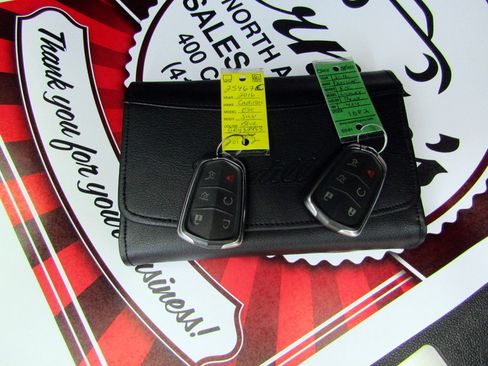 Used 2016 Cadillac Escalade Luxury image 26