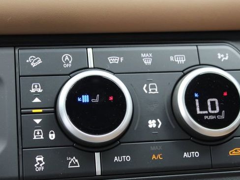 New 2025 Land Rover Defender 90 V8 image 20