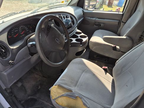 Used 2008 Ford E-250 and Econoline 250 image 5