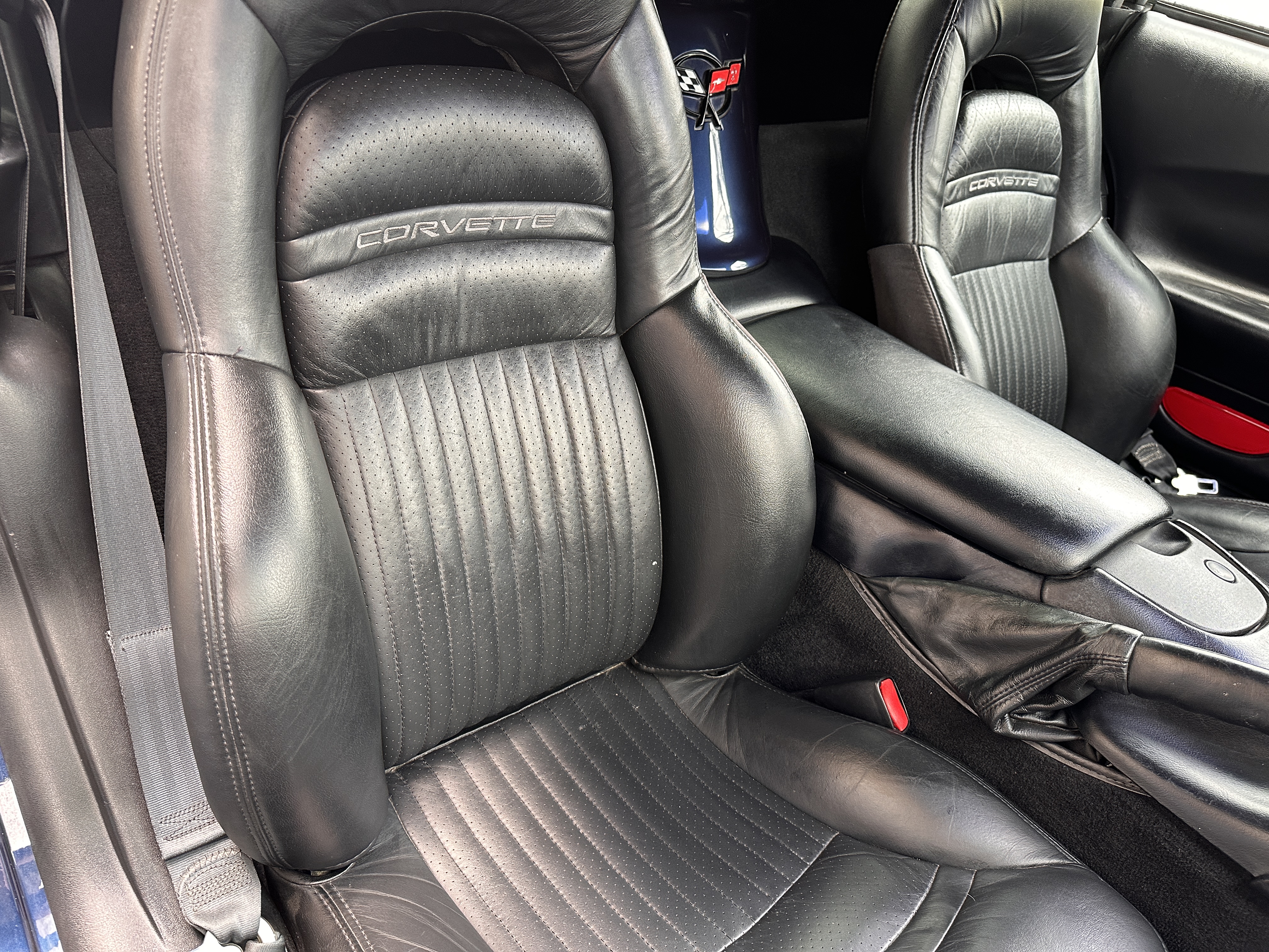 Used 1999 Chevrolet Corvette Convertible RWD image 14