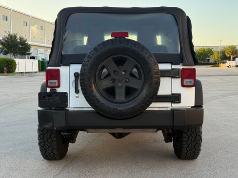 Used 2015 Jeep Wrangler Sport AWD/4WD image 8