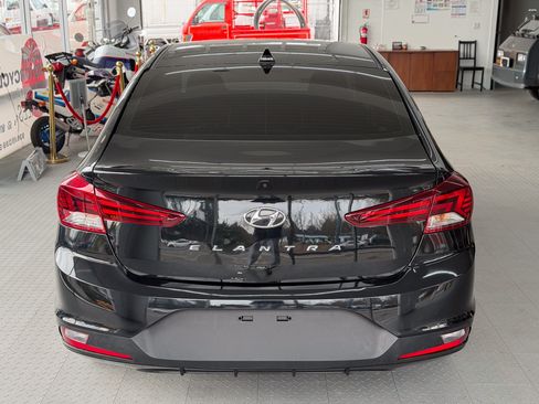 Used 2020 Hyundai Elantra SEL image 5
