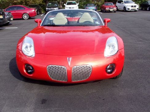 Used 2009 Pontiac Solstice image 17