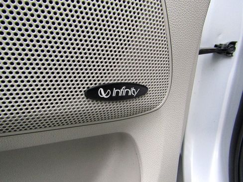 Used 2016 Kia Sedona SX FWD image 18