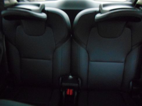 Used 2017 Volvo XC90 T6 Momentum image 8