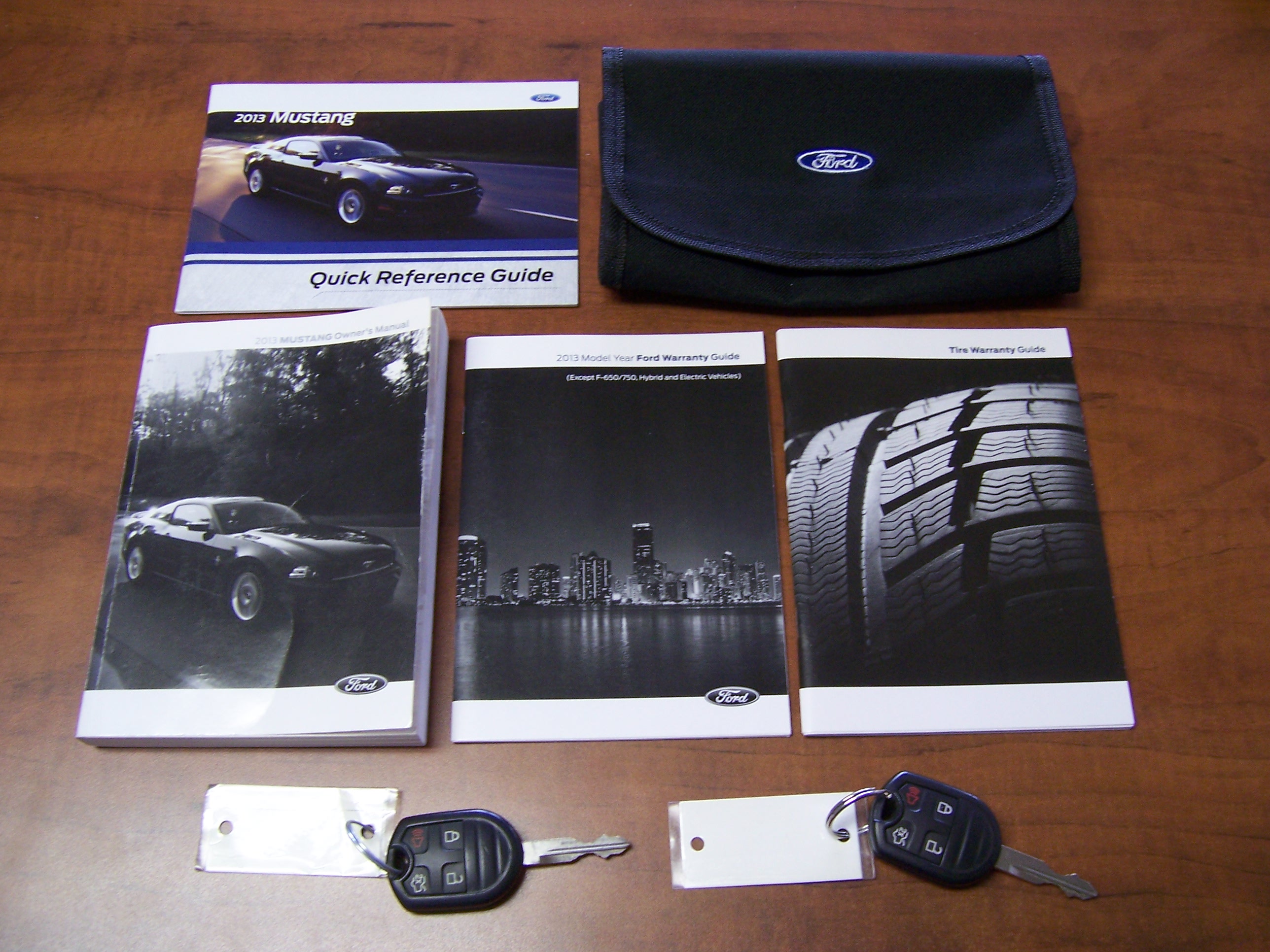 Used 2013 Ford Mustang GT Premium RWD image 18