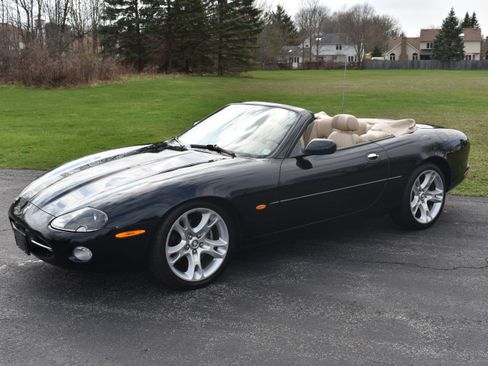 Used 2003 Jaguar XK8 RWD image 3