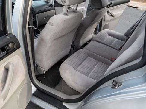 Used 2005 Volkswagen Jetta GLS TDI image 18