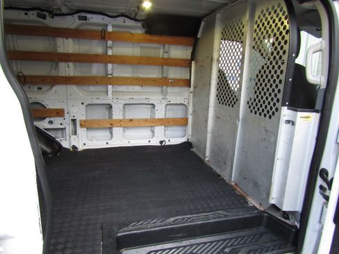 Used 2017 Ford Transit 250 image 11