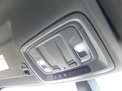 Used 2019 Chevrolet Silverado 1500 LT image 12