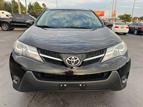 Used 2014 Toyota RAV4 LE image 2