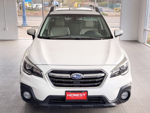 Used 2019 Subaru Outback 3.6R Limited image 2