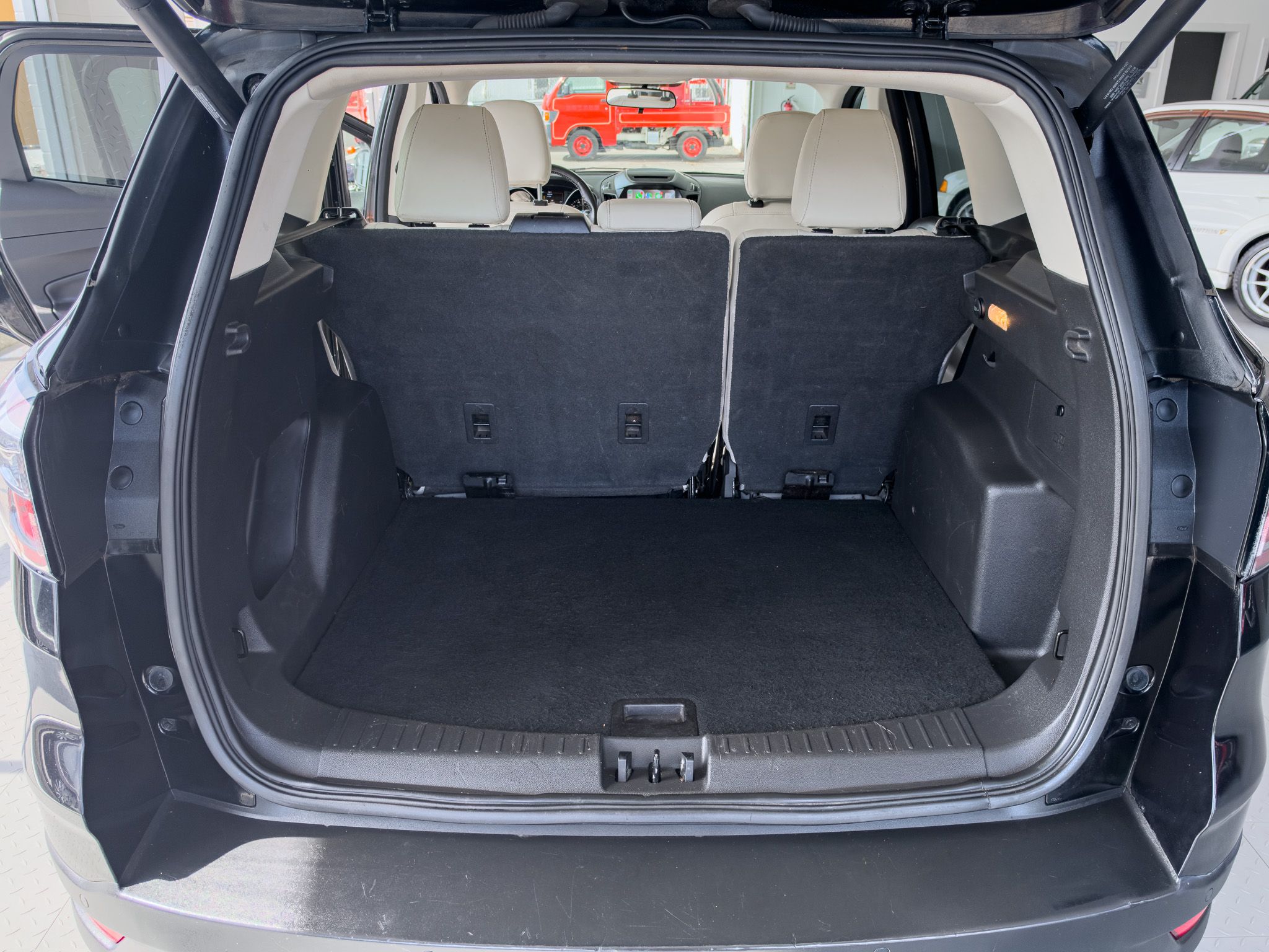 Used 2018 Ford Escape 4WD SEL image 15