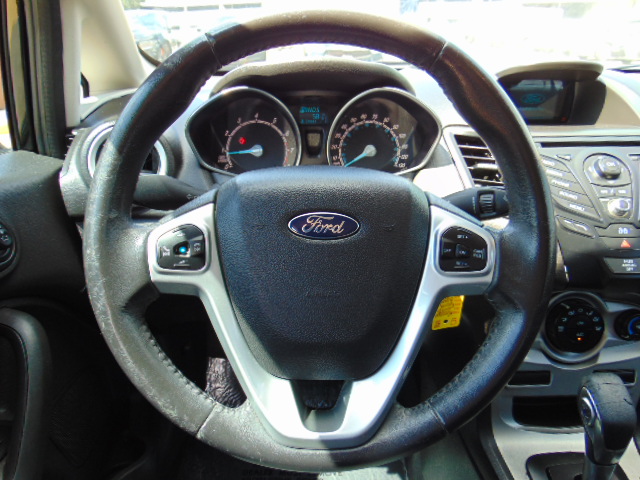 Used 2015 Ford Fiesta SE Hatchback FWD image 15