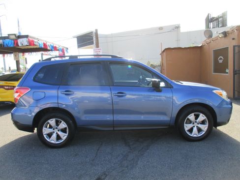Used 2015 Subaru Forester 2.5i Premium Sport Utility 4D AWD/4WD image 1