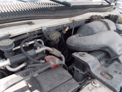 Used 2006 Ford E-150 and Econoline 150 Wagon RWD image 20