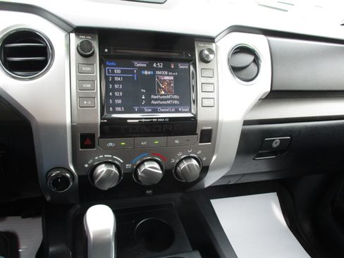 Used 2017 Toyota Tundra SR5 image 47