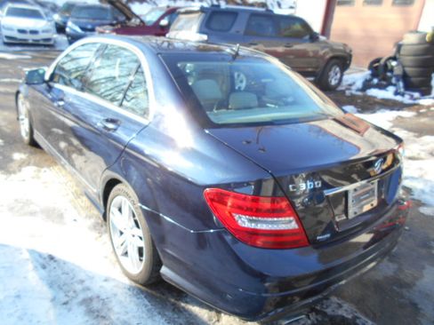 Used 2012 Mercedes-Benz C 300 image 3