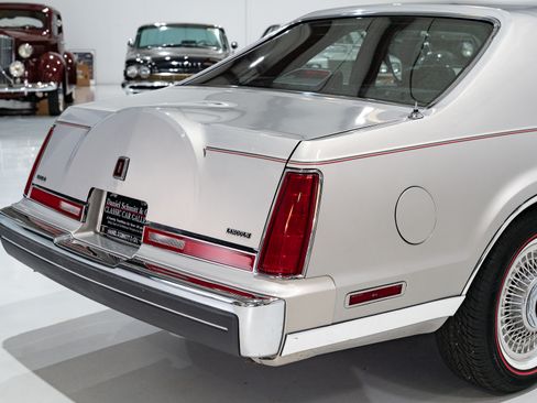 Used 1990 Lincoln Mark VII Blass image 37