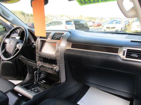 Used 2016 Lexus GX 460 Luxury image 40