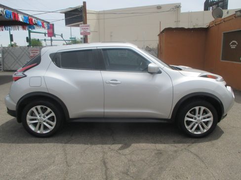 Used 2015 Nissan Juke image 2