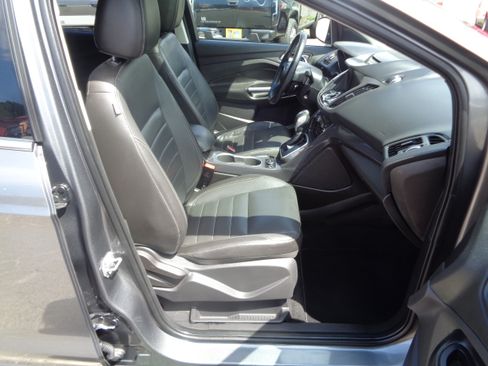 Used 2014 Ford Escape Titanium image 25