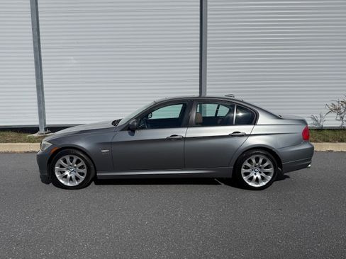 Used 2011 BMW 328i xDrive image 7