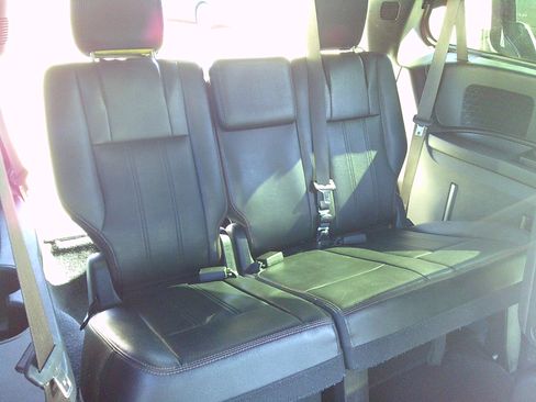 Used 2019 Dodge Grand Caravan GT FWD image 12