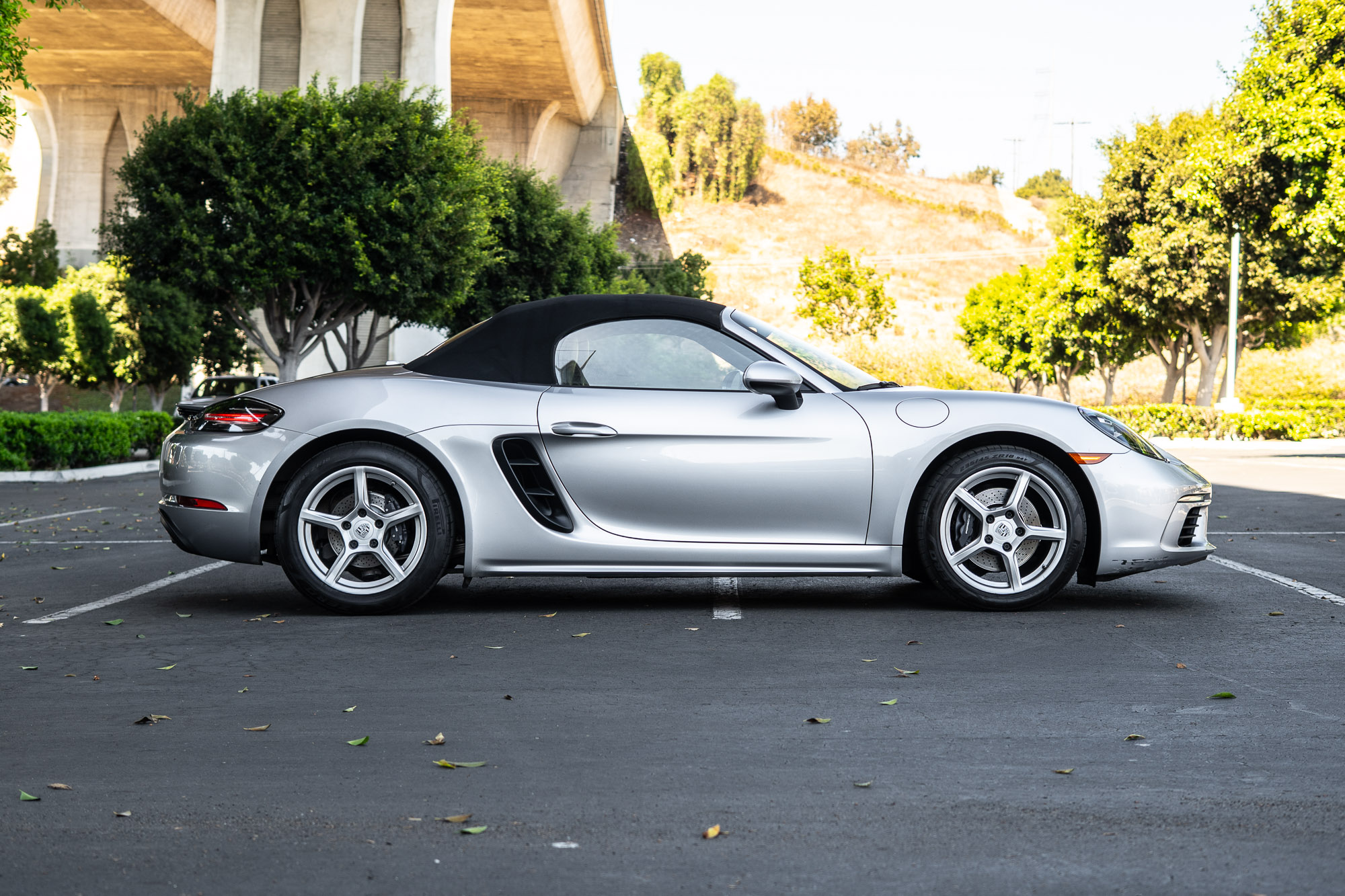 Used 2018 Porsche 718 Boxster RWD image 19