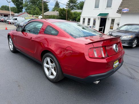 Used 2010 Ford Mustang GT Premium Coupe 2D RWD image 28