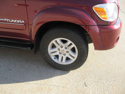 Used 2006 Toyota Tundra Darrell Waltrip Edition image 9