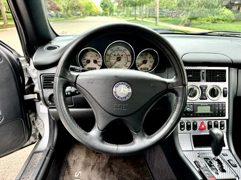 Used 2003 Mercedes-Benz SLK 230 image 16