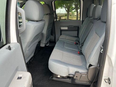 Used 2013 Ford F250 AWD/4WD image 5